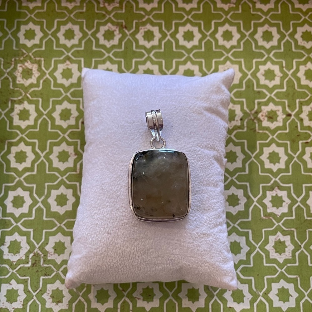 Natural Prehnite Square Pendant – Green And Black - Silver Plated - Brand New - Picture 3 of 5